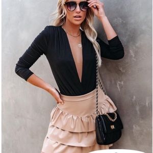 Vici black deep v plunge padded puff sleeve long sleeve thong bodysuit large